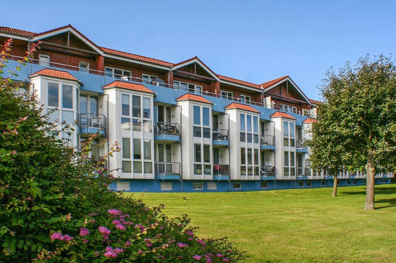 Apartment In Cuxhaven With A Shared Pool ภายนอก รูปภาพ